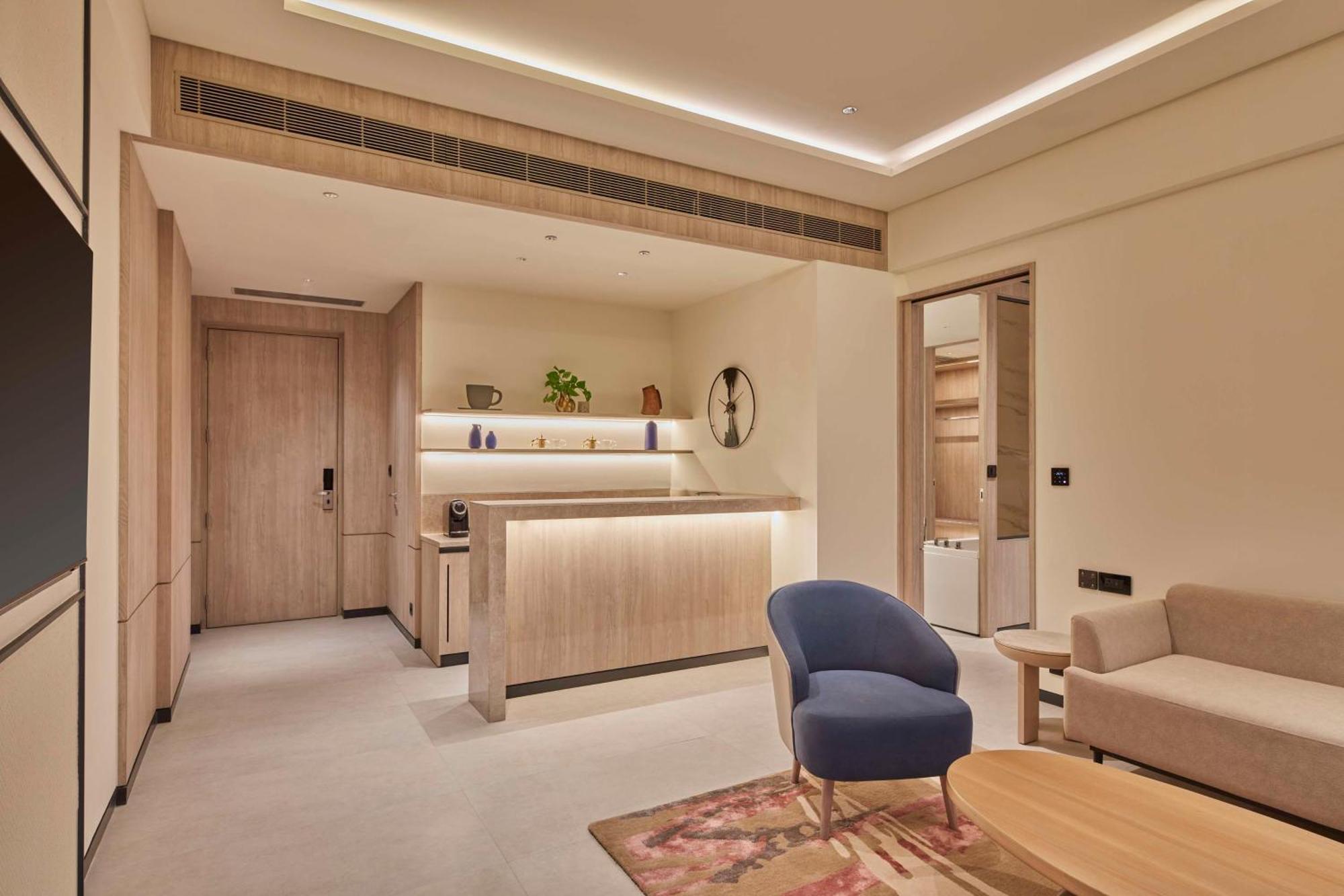Hilton Gurugram Baani City Centre คูร์เคาน์ ภายนอก รูปภาพ