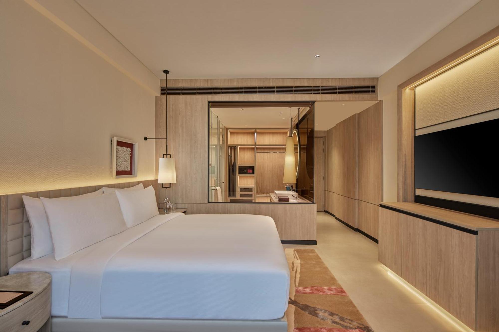Hilton Gurugram Baani City Centre คูร์เคาน์ ภายนอก รูปภาพ