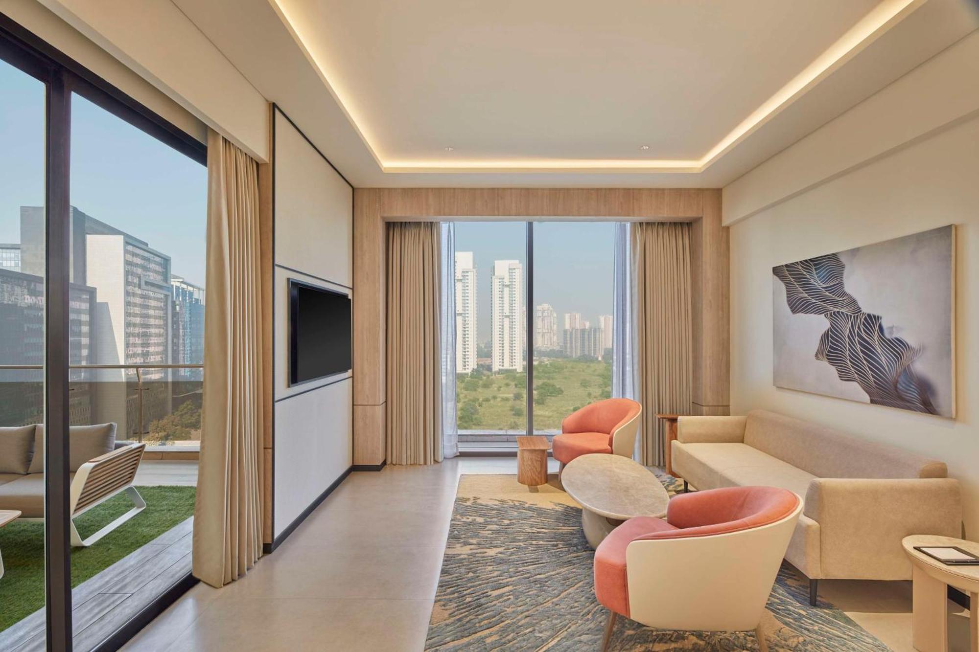 Hilton Gurugram Baani City Centre คูร์เคาน์ ภายนอก รูปภาพ
