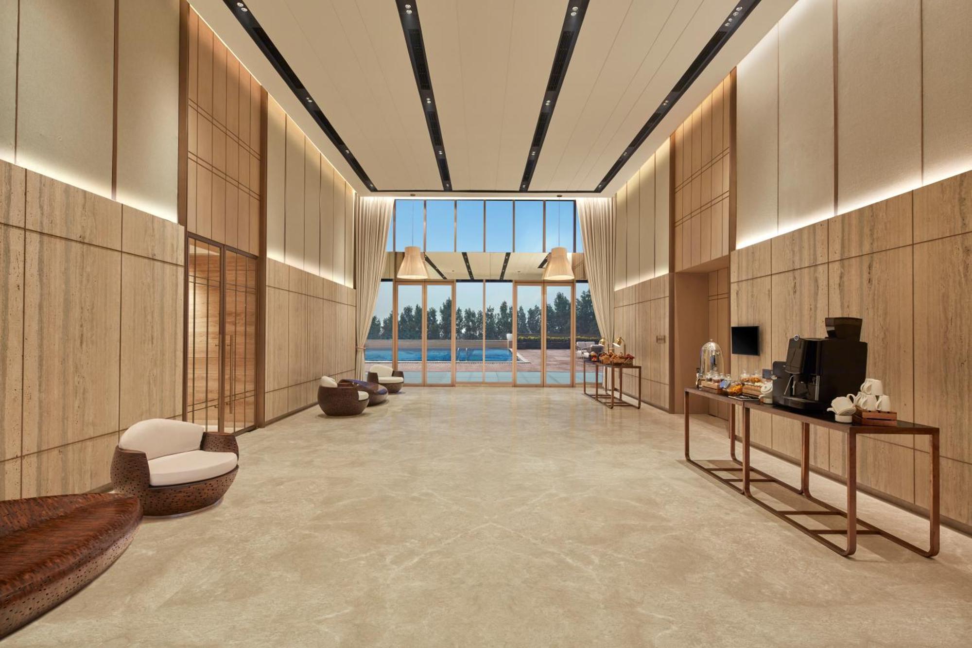 Hilton Gurugram Baani City Centre คูร์เคาน์ ภายนอก รูปภาพ