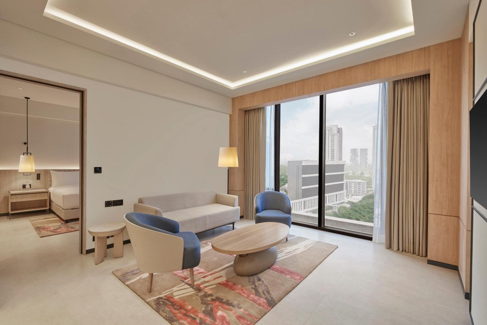 Hilton Gurugram Baani City Centre คูร์เคาน์ ภายนอก รูปภาพ