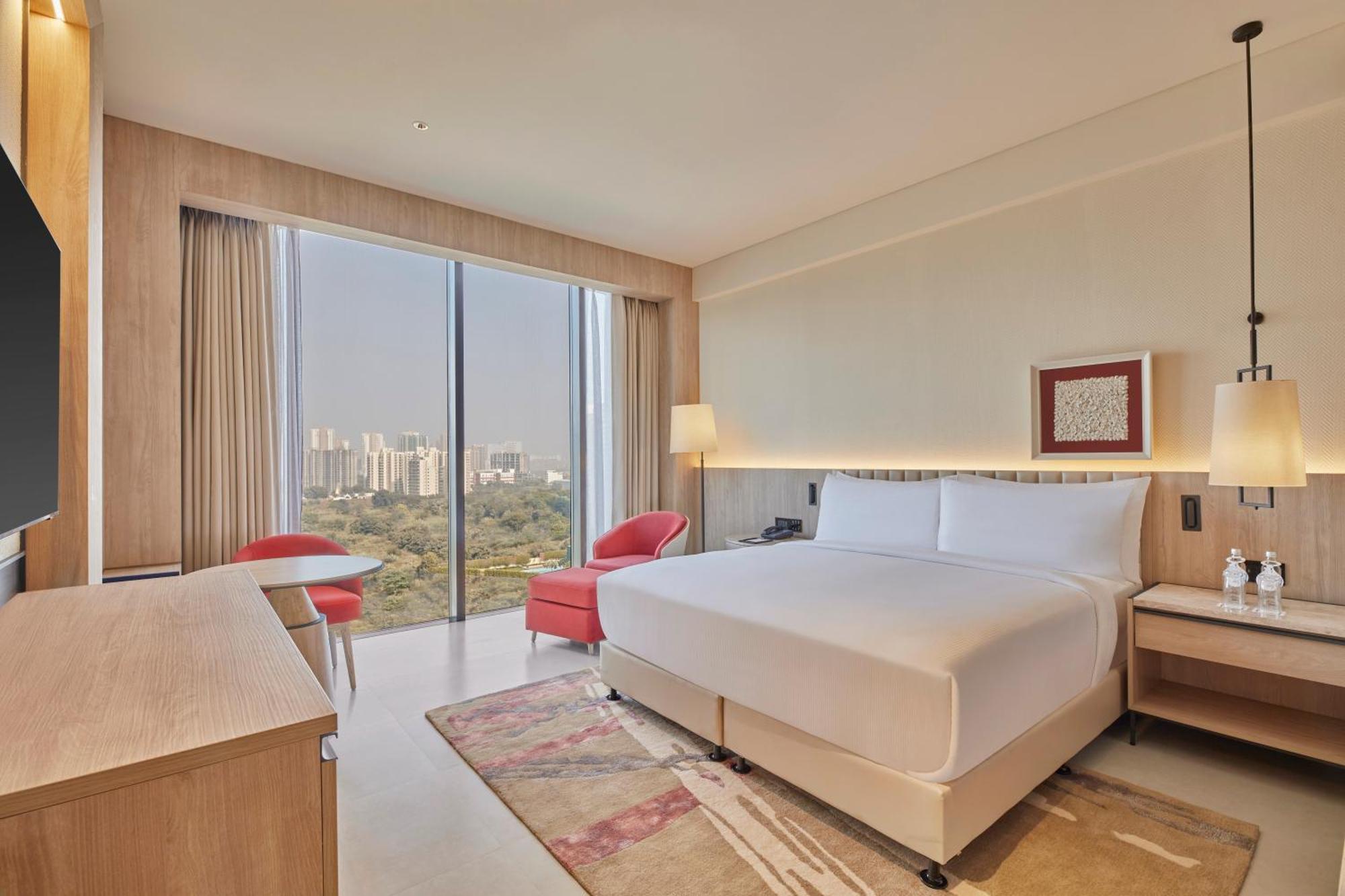 Hilton Gurugram Baani City Centre คูร์เคาน์ ภายนอก รูปภาพ