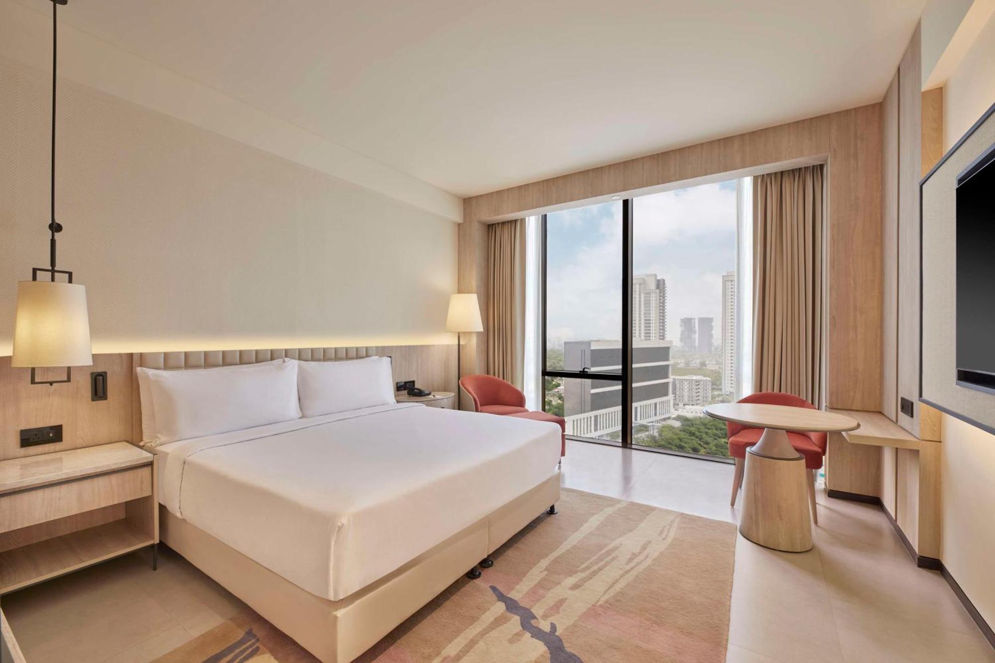 Hilton Gurugram Baani City Centre คูร์เคาน์ ภายนอก รูปภาพ